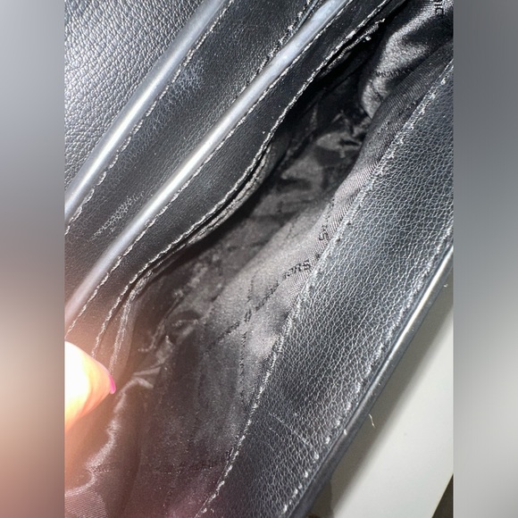 MICHAEL KORS Large Mott Leather Shoulder Bag - Picture 9 of 16